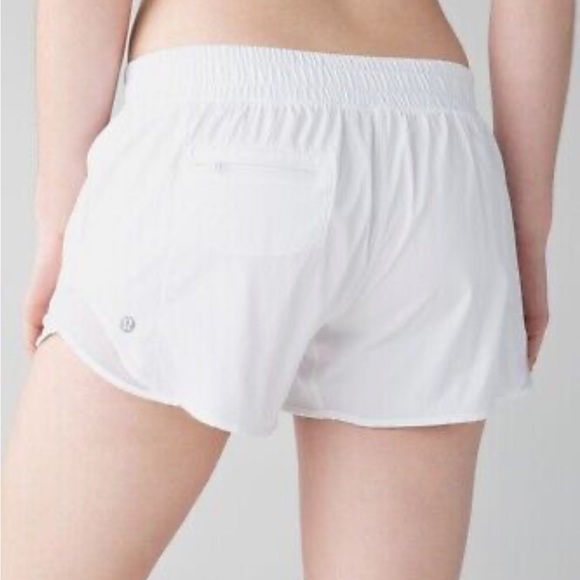 Lululemon hotty hot shorts - Picture 2 of 4